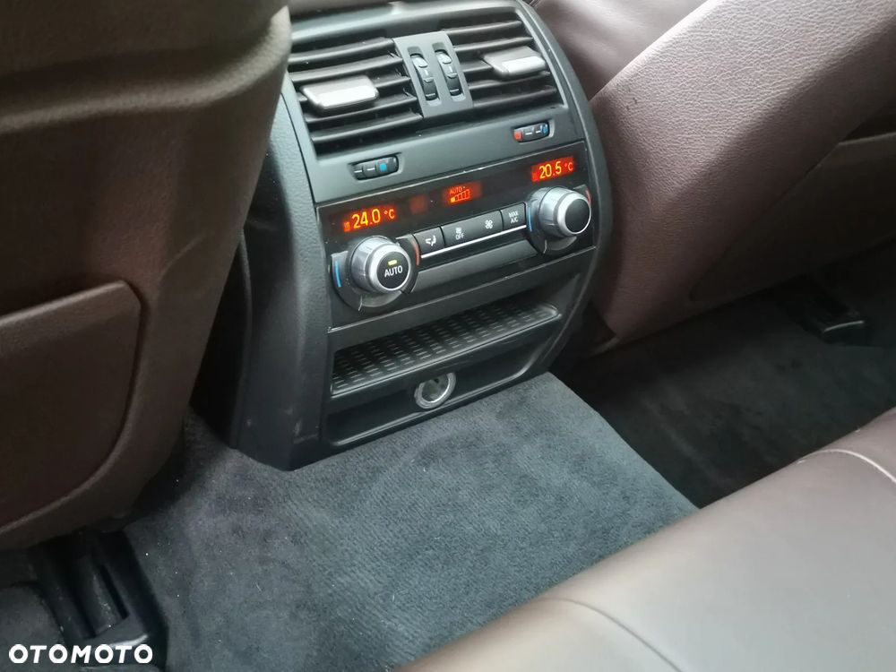 BMW Seria 5 535d xDrive Luxury Line - 27