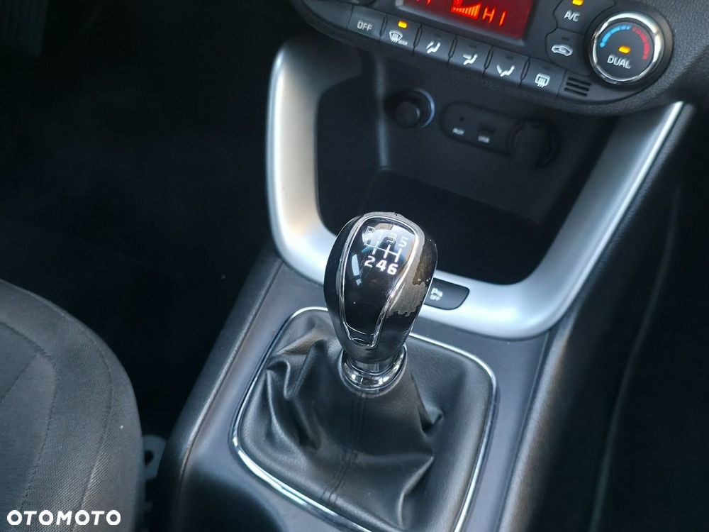 Kia Ceed - 16