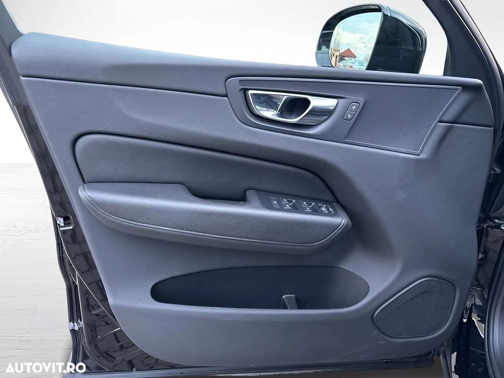 Volvo XC 60 T6 AWD Recharge Geartronic Inscription - 8