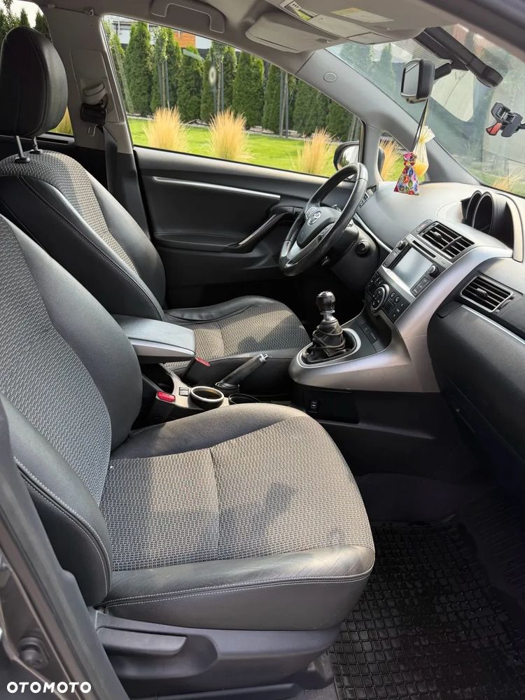 Toyota Verso 2.0 D-4D Active 7os - 11