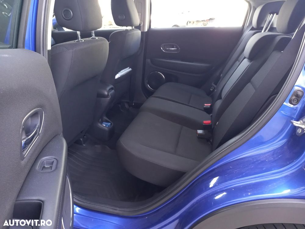 Honda HR-V 1.5 i-VTEC M/T Elegance - 12