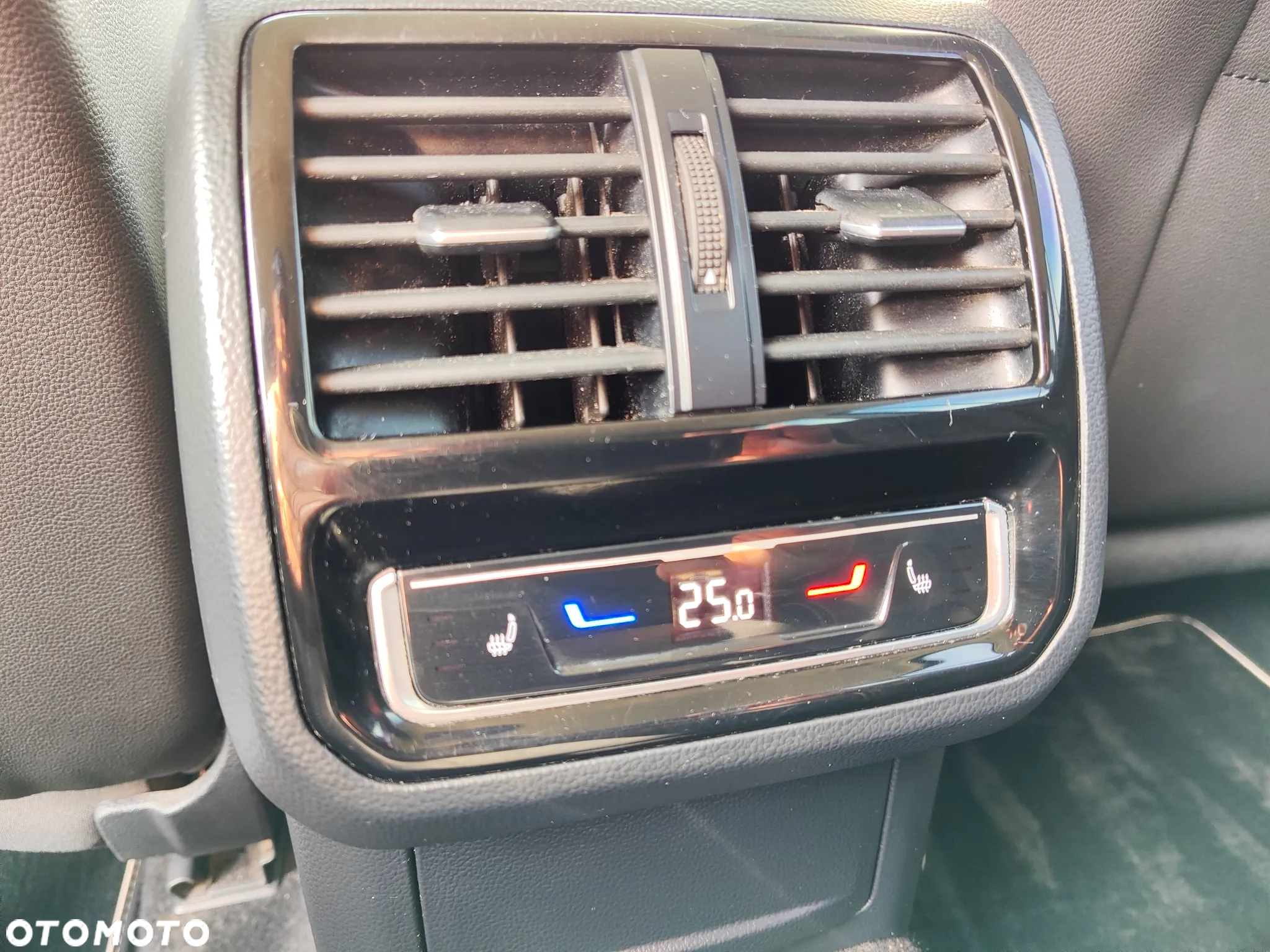 Volkswagen Passat 2.0 TDI EVO Elegance DSG - 21