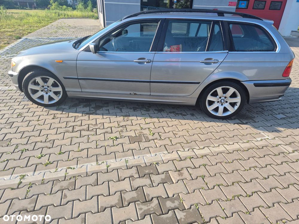 BMW Seria 3 320i - 5
