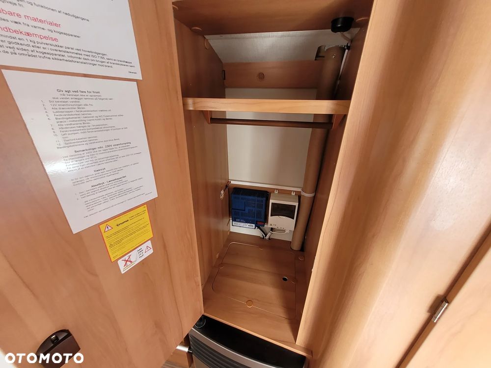 Weinsberg CARATWO 390, DMC 1200, 2022r. przedsionek - 13