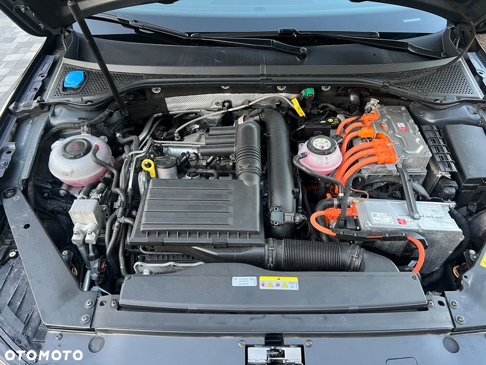 Volkswagen Passat 1.4 TSI Plug-In-Hybrid GTE - 31