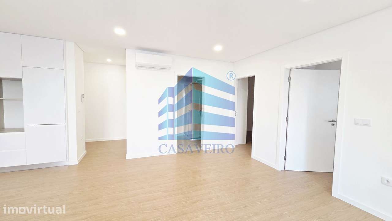Apartamento T1  +1 no centro de Esgueira - Grande imagem: 3/15