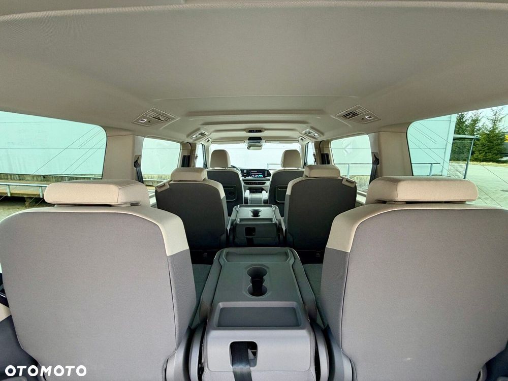 Volkswagen Multivan - 20