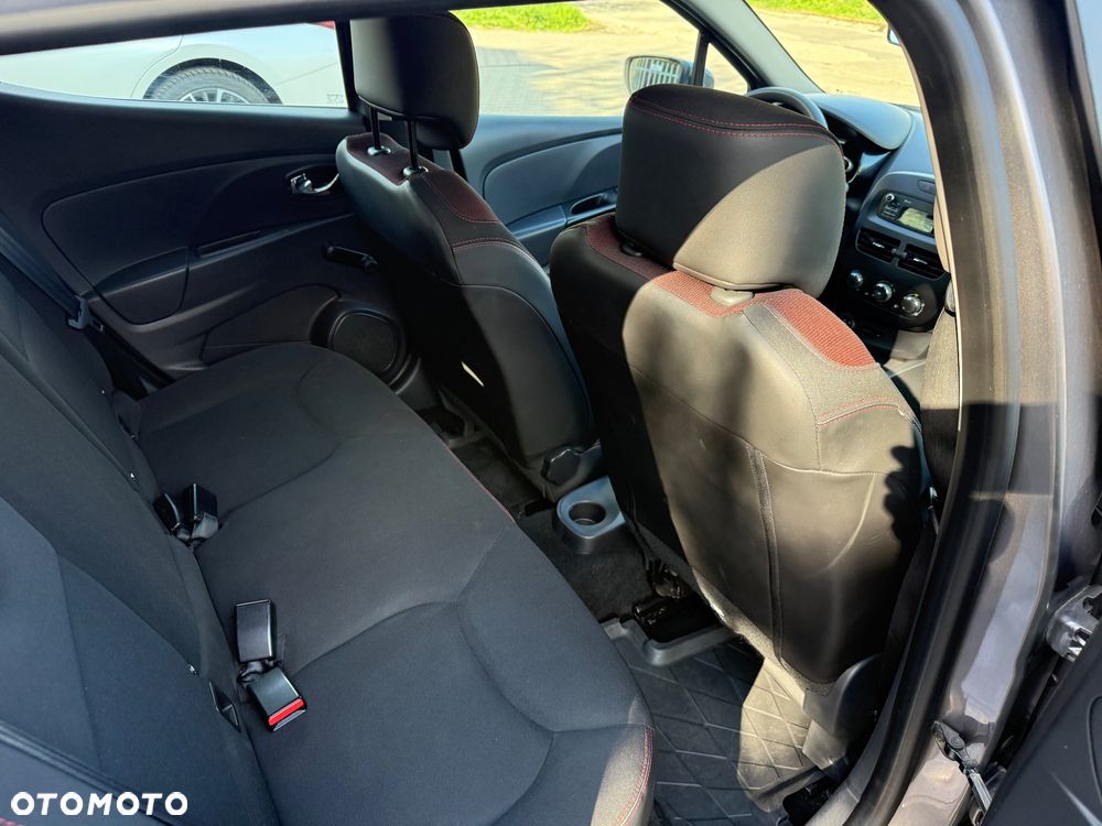 Renault Clio 1.2 16V Life - 9