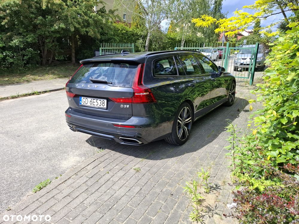 Volvo V60 D3 R-Design - 2