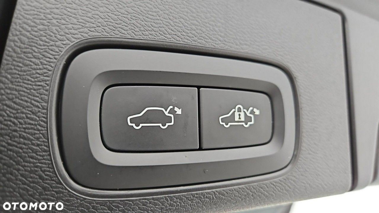 Volvo XC 60 - 25