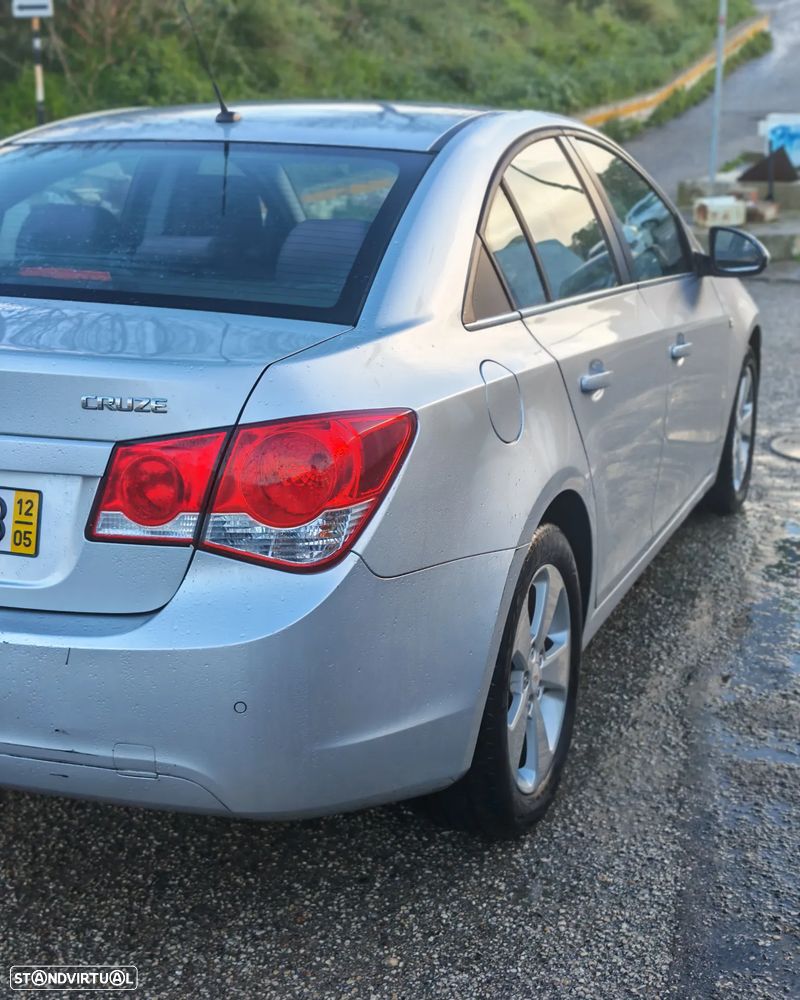 Chevrolet Cruze 1.7 VCDi LTZ - 3