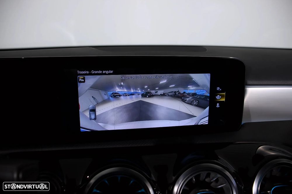 Mercedes-Benz A 250 e AMG Line - 17