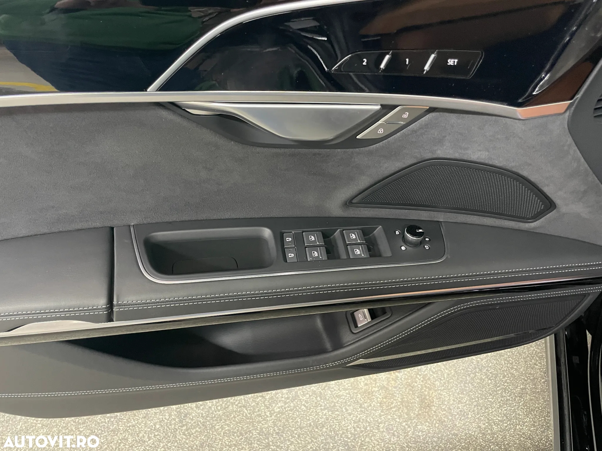Audi A8 55 TFSI quattro Tiptronic MHEV - 12