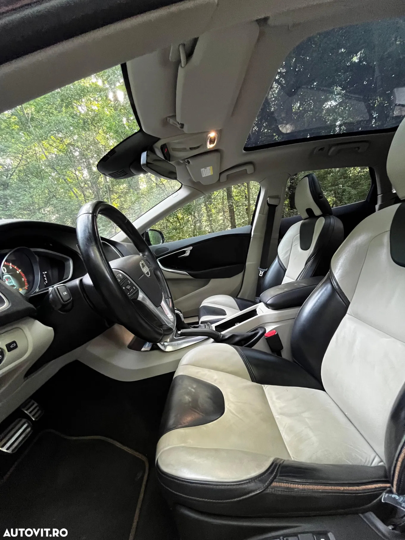 Volvo V40 Cross Country T5 AWD Geartronic Momentum - 26