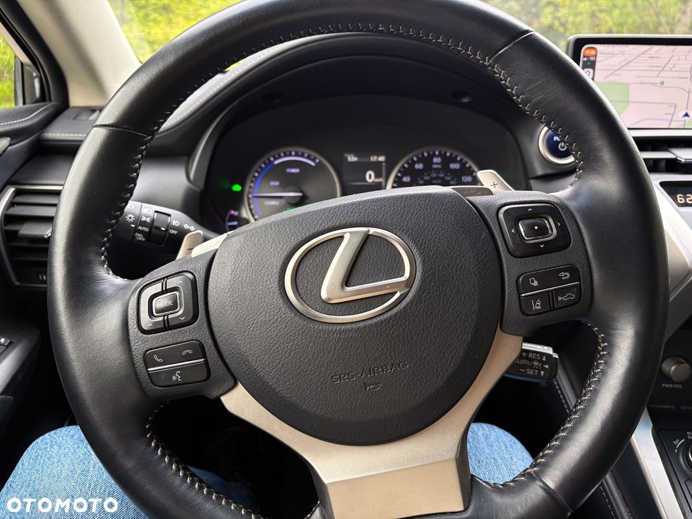Lexus NX 300h Prestige AWD - 11