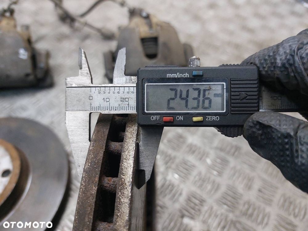 TARCZE HAMULCOWE PRZÓD + ZACISKI FORD C-MAX MK2 LIFT 1.5 TDCI - 6