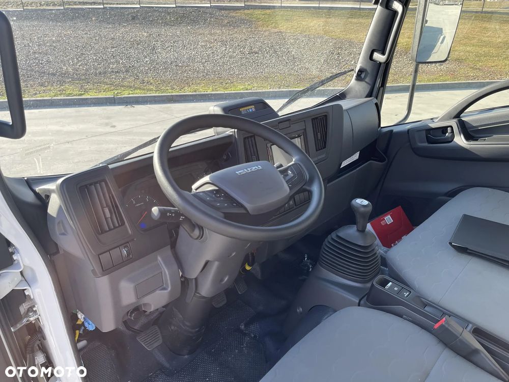 Isuzu M27 nowa generacja - 9