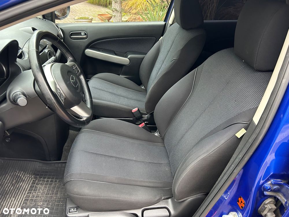Mazda 2 - 17