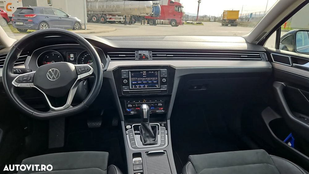 Volkswagen Passat 2.0 TDI DSG Highline - 9
