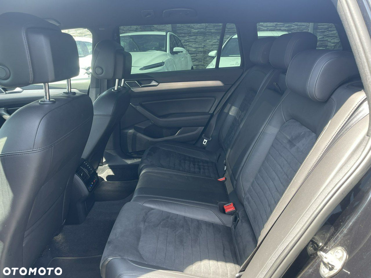 Volkswagen Passat Variant 2.0 TDI SCR DSG Highline - 11