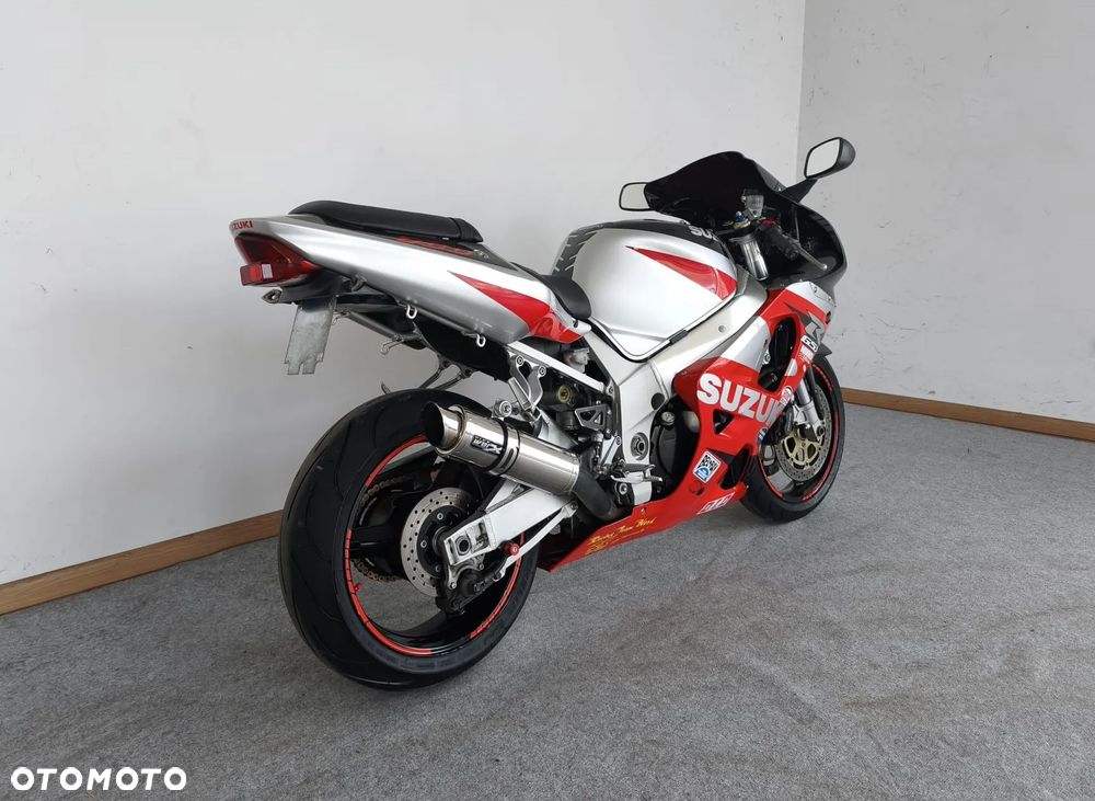 Suzuki GSX-R - 6