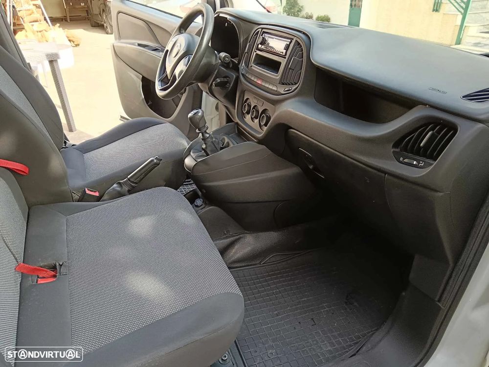 Fiat Doblo 1.6 MTJ MAXI 3 LUGARES - 8