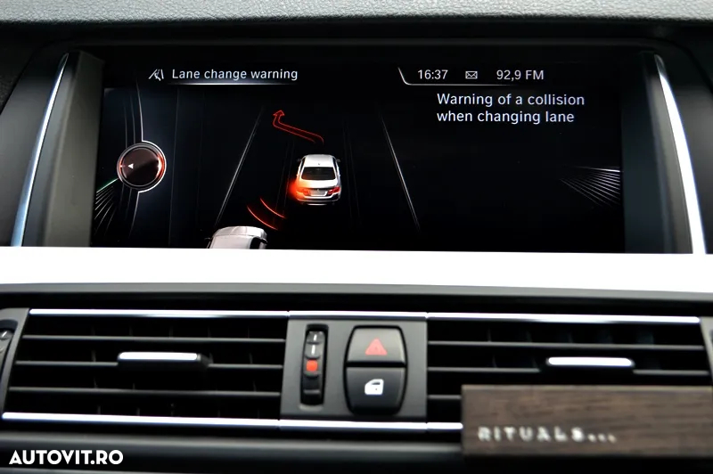 BMW Seria 5 525d xDrive AT - 16