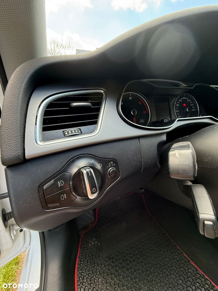Audi A4 Avant 2.0 TDI DPF Ambiente - 2