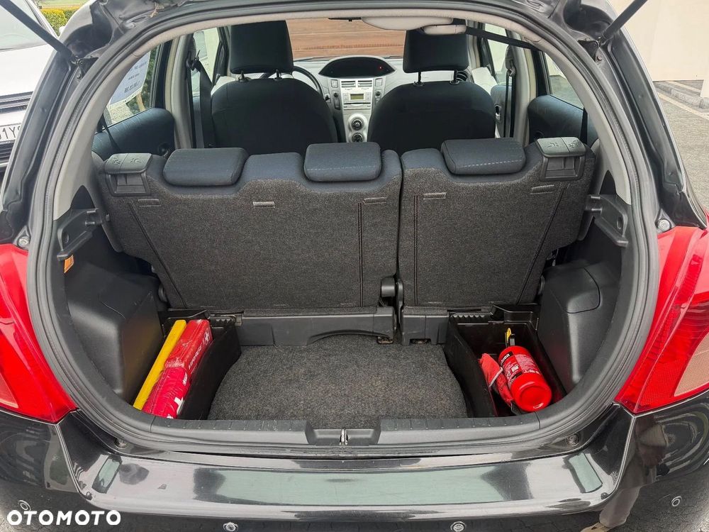 Toyota Yaris - 7