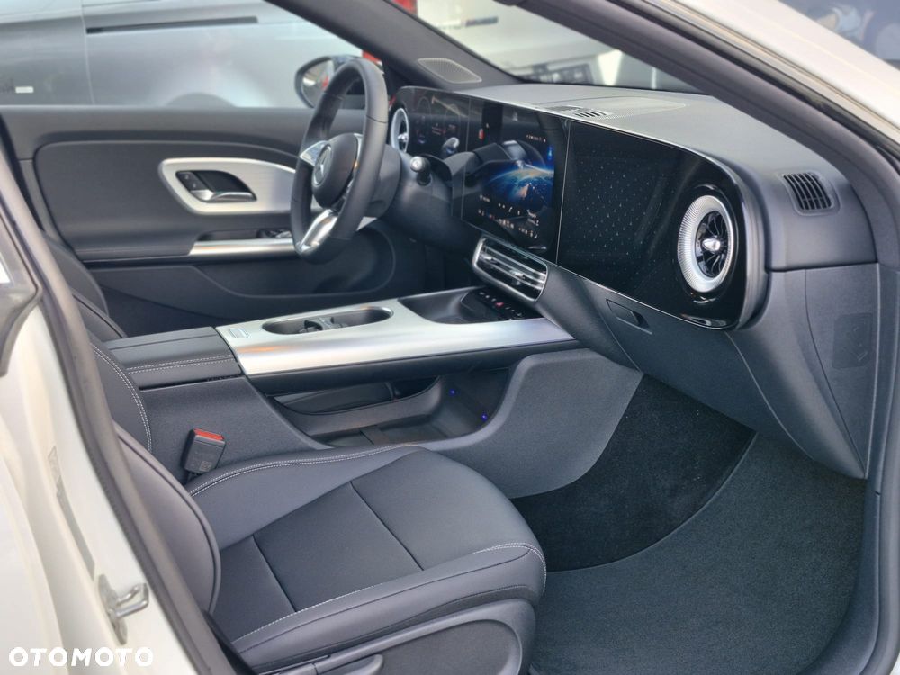 Mercedes-Benz CLA 200 mHEV 8G-DCT - 19