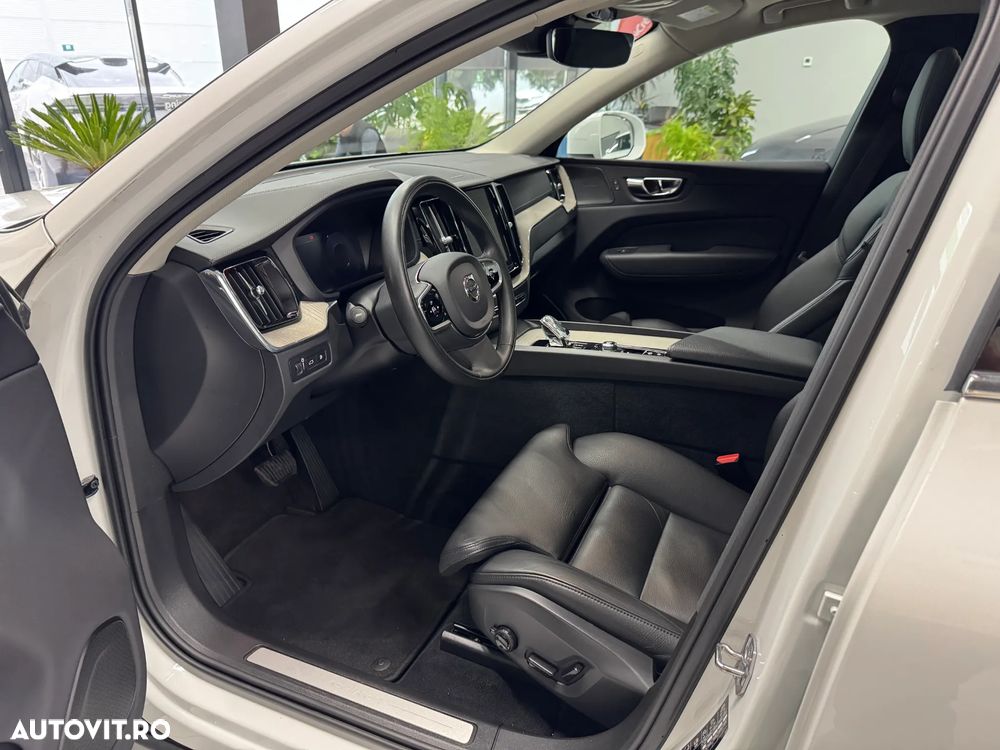 Volvo XC 60 T6 AWD Recharge Geartronic Inscription - 5