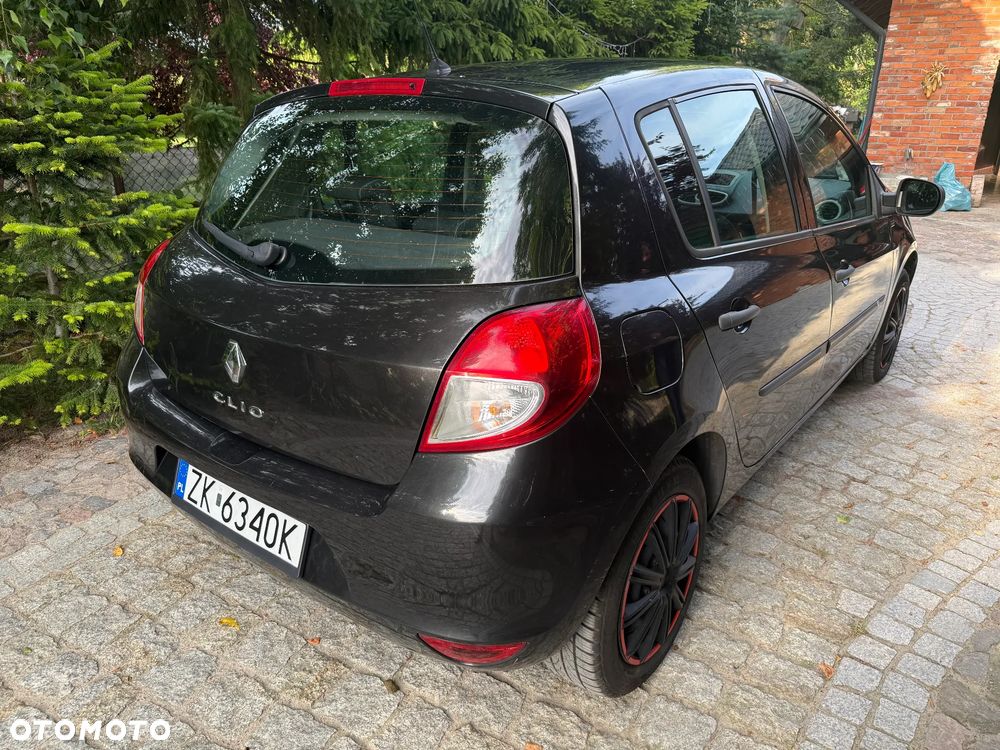 Renault Clio 1.2 16V 75 Yahoo - 4