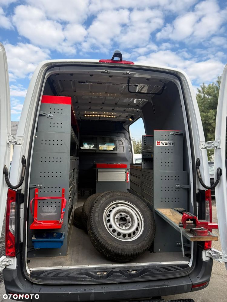 Mercedes-Benz Sprinter - 1