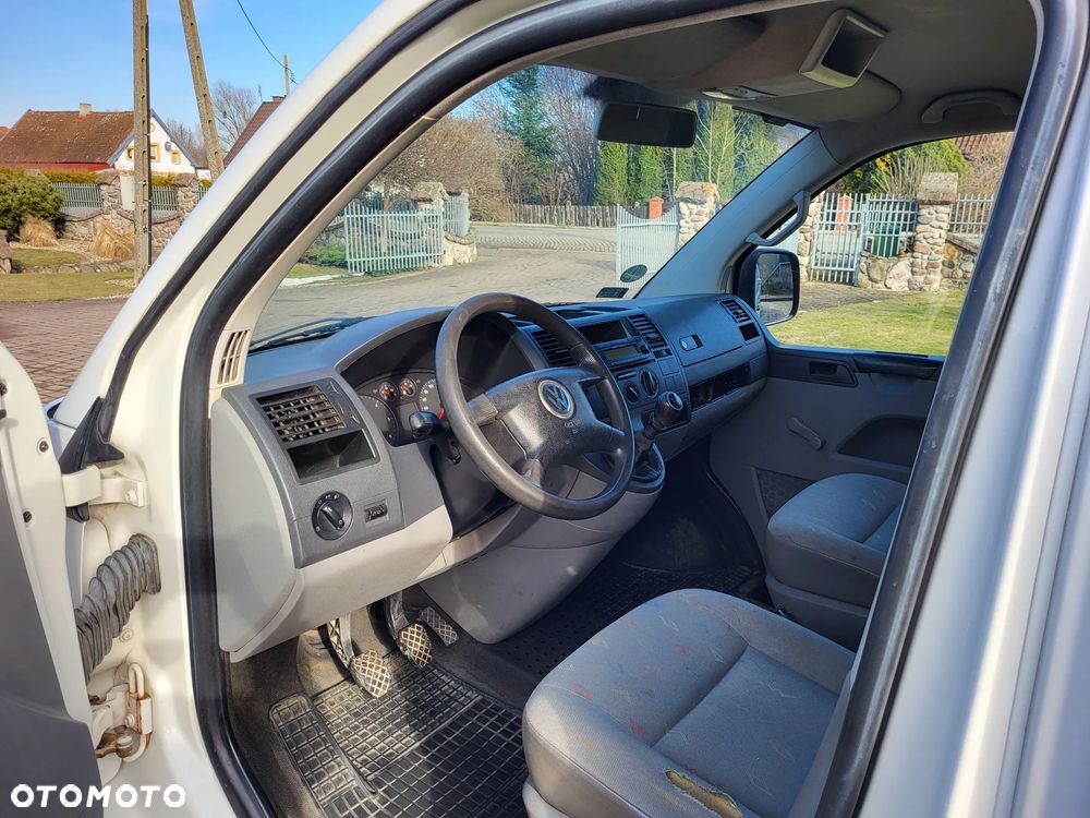 Volkswagen Transporter Shuttle L1 - 13