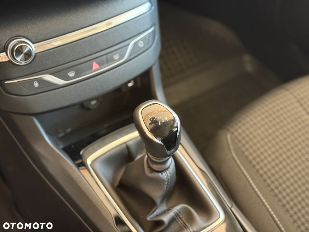 Peugeot 308 1.2 PureTech GPF Business Line S&S - 29