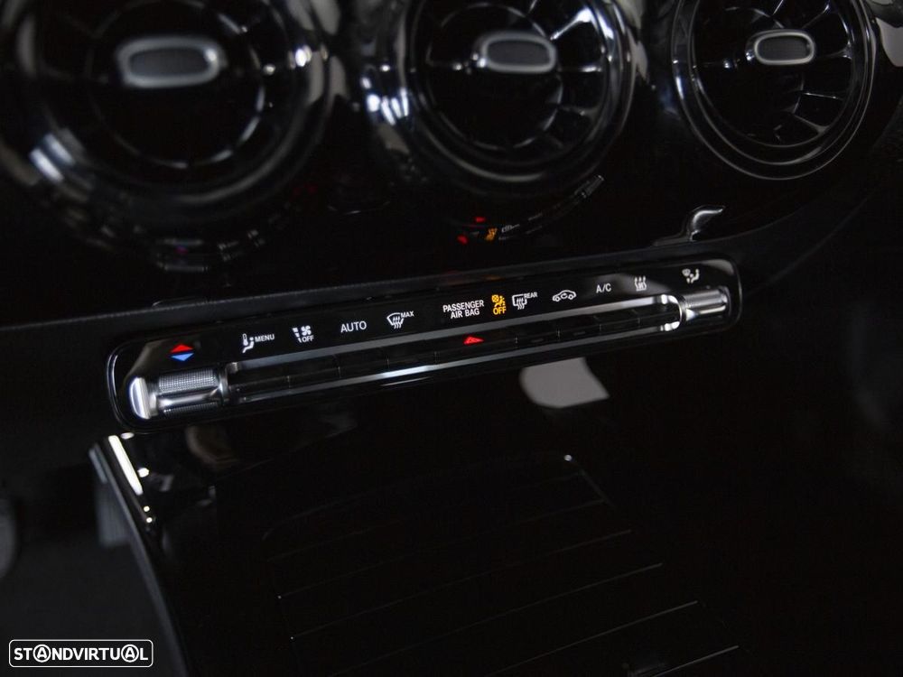 Mercedes-Benz A 250 e - 28