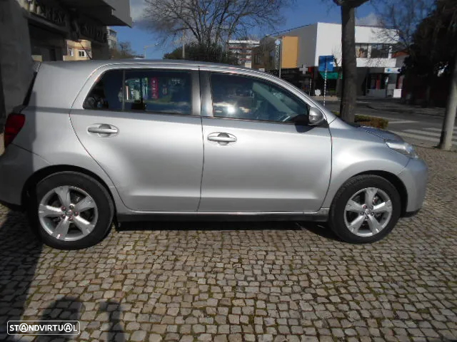 Toyota Urban Cruiser 1.4 D-4D Sol - 4