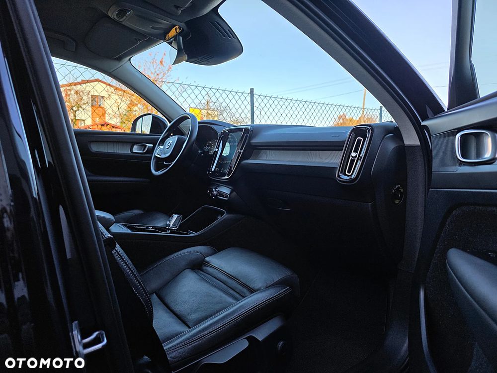 Volvo XC 40 D4 SCR AWD Inscription - 27