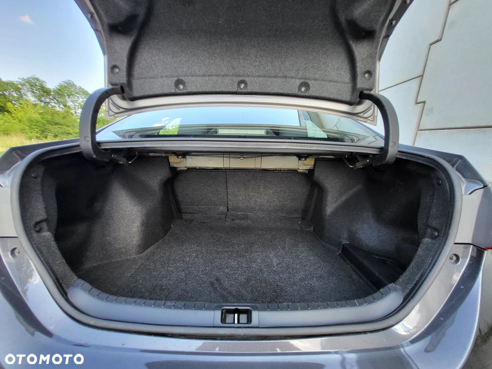 Toyota Corolla - 22