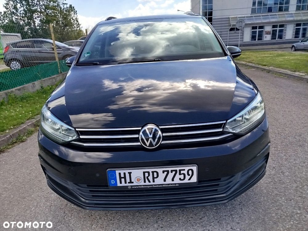 Volkswagen Touran - 25