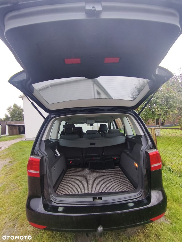 Volkswagen Touran - 6