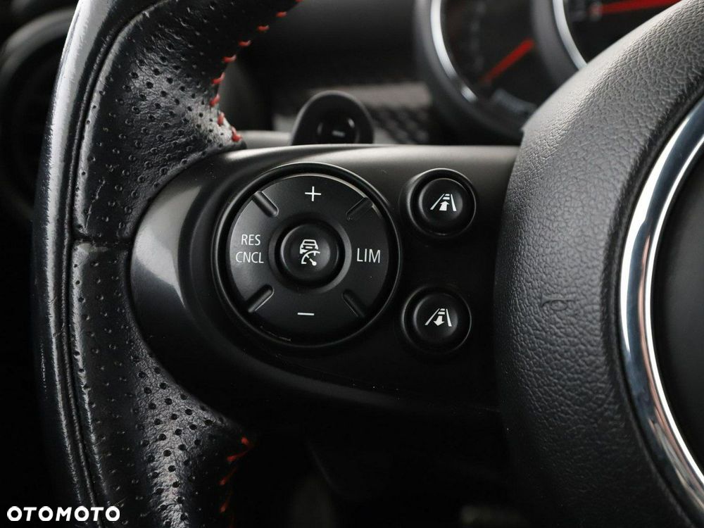 MINI John Cooper Works - 30