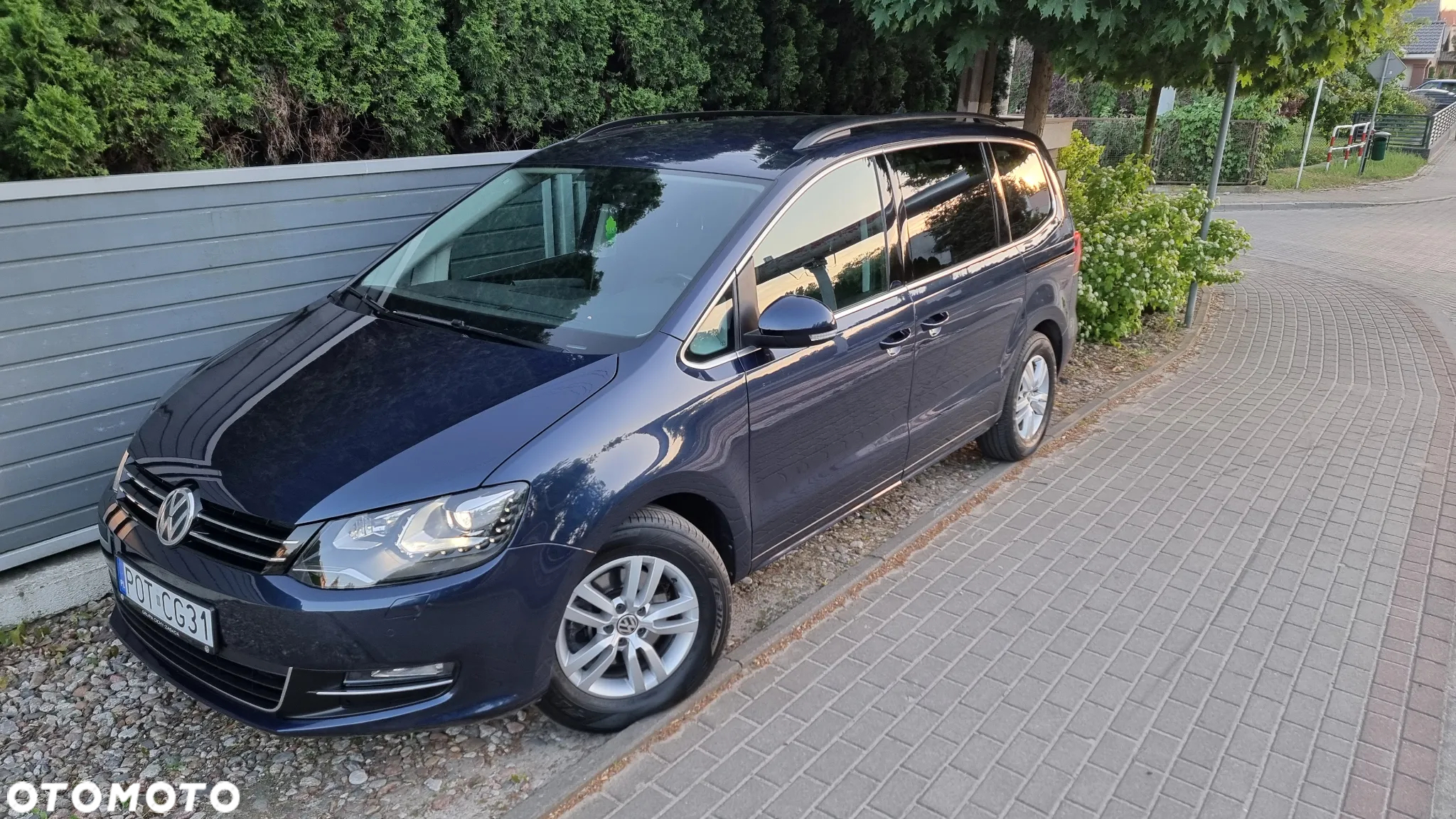 Volkswagen Sharan 2.0 TDI (BlueMotion Technology) Comfortline - 4
