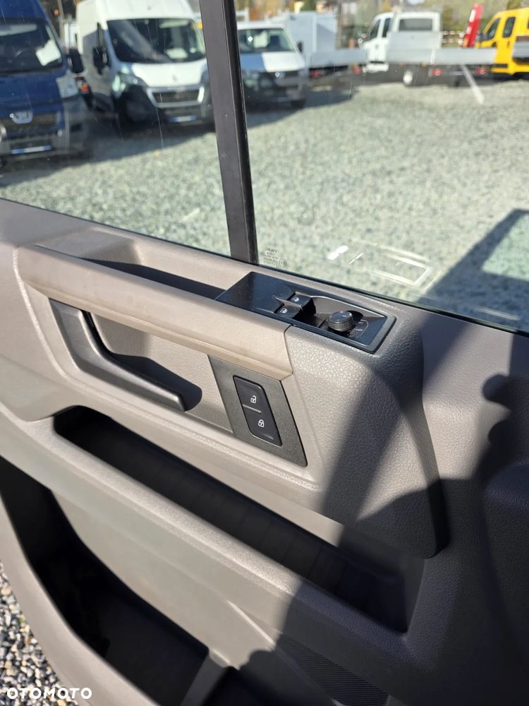 Volkswagen CRAFTER 2,0 TDI 140 KONNA DOKA BRYGADÓWKA 7 OSOBOWA KLIMA WEBASTO SKRZYNIA 83T/KM PRZEBIEGU GWARANCJA - 16