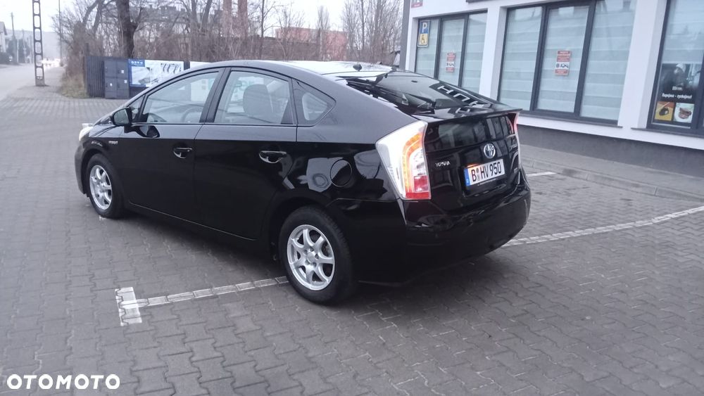 Toyota Prius (Hybrid) Comfort - 8
