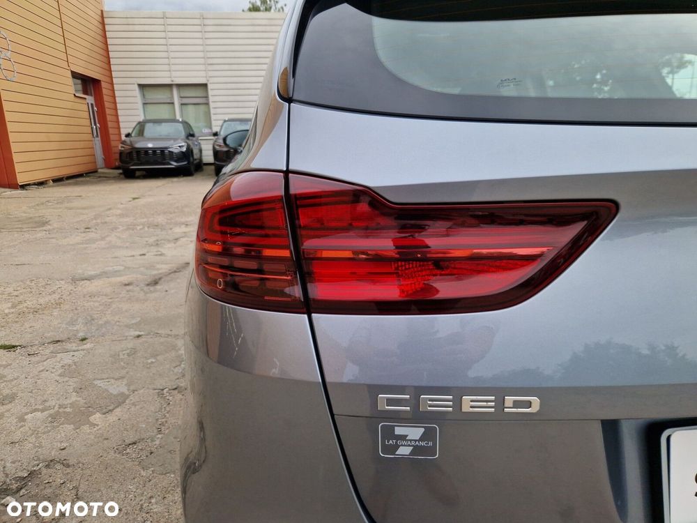 Kia Ceed 1.5 T-GDI M - 22
