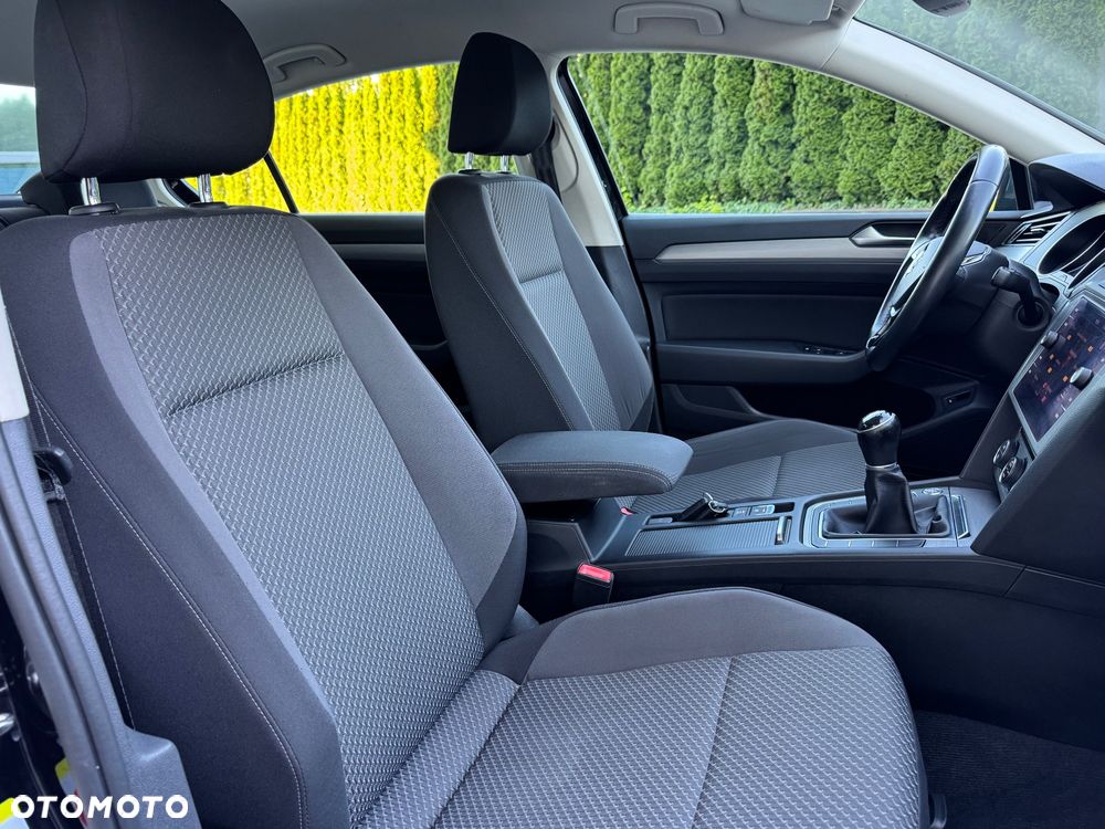 Volkswagen Passat - 7