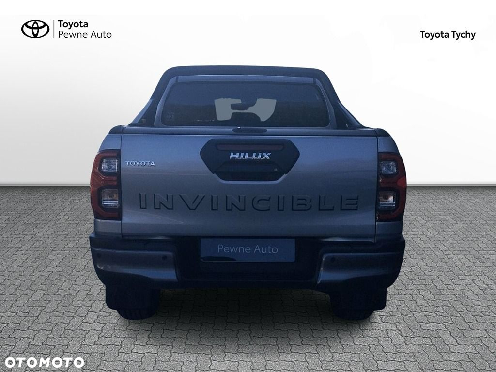 Toyota Hilux 2.8 D-4D Double Cab Invincible 4x4