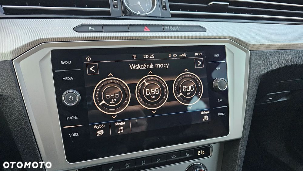 Volkswagen Passat 2.0 TDI SCR Comfortline - 13