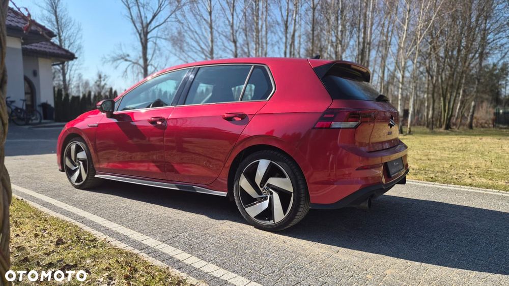 Volkswagen Golf - 6